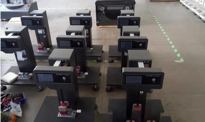 復合材料高溫拉伸壓縮強度試驗機